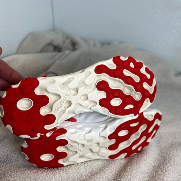 NIKE React Element 55 Womens Running Shoe Red White 7 - Picture 4 of 5